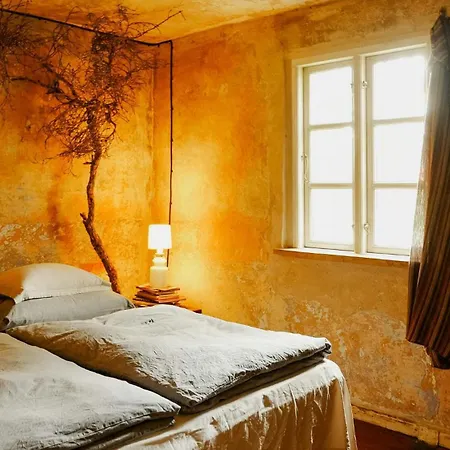 Historic School In * Rensow